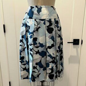 Kenneth Cole 100% Silk Pleated Skirt, Sz 8